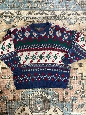 Vintage 90s Cabin Creek All-Over Navy and Red Pattern Knit Sweater
